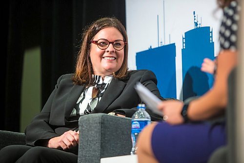 MIKAELA MACKENZIE / WINNIPEG FREE PRESS

Premier Heather Stefanson has a fireside chat with Winnipeg Chamber board chair Liz Choi at a Chamber of Commerce luncheon at the RBC Convention Centre in Winnipeg on Thursday, Dec. 2, 2021. For Carol/Tom story.
Winnipeg Free Press 2021.