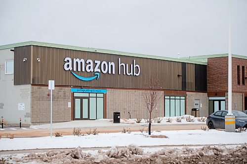 Mike Sudoma / Winnipeg Free Press
Exterior of one of the new Amazon Hub delivery station locations on Plymouth Rd Thursday
December 2, 2021