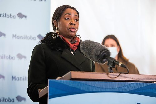 MIKAELA MACKENZIE / WINNIPEG FREE PRESS

Health and seniors care minister Audrey Gordon speaks at a health care announcement at the Selkirk Regional Health Centre on Friday, Dec. 3, 2021. For Danielle Da Silva story.
Winnipeg Free Press 2021.