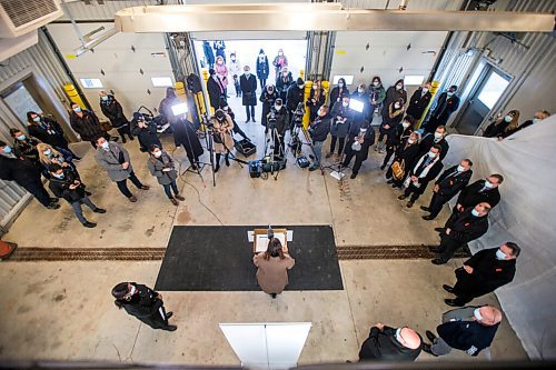 MIKAELA MACKENZIE / WINNIPEG FREE PRESS

Premier Heather Stefanson speaks at a health care announcement at the Selkirk Regional Health Centre on Friday, Dec. 3, 2021. For Danielle Da Silva story.
Winnipeg Free Press 2021.