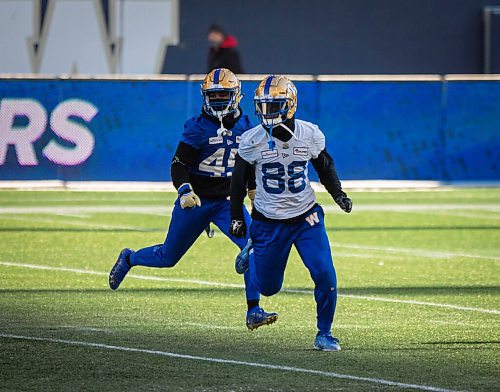 JESSICA LEE / WINNIPEG FREE PRESS

Rasheed Bailey #88 is photographed at Bombers practice on December 3, 2021 at IG Field.

Reporter: Taylor









