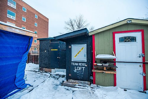 MIKAELA MACKENZIE / WINNIPEG FREE PRESS

The Team Reyes racing pigeon loft in Winnipeg on Friday, Nov. 26, 2021. For Ben Waldman story.
Winnipeg Free Press 2021.