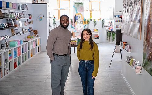 JESSICA LEE / WINNIPEG FREE PRESS

Paul Sogeke, 25, (left) and Sholeth Choquette, 22, are two Asper School of Business graduates who opened Seduta Art, an art shop in the Exchange District. They are photographed on December 9, 2021.










