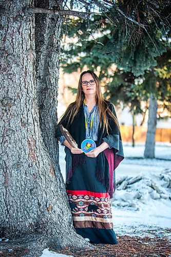 MIKAELA MACKENZIE / WINNIPEG FREE PRESS

Chantell Barker, who is working with Treaty 2 First Nations to establish an alternative to the criminal justice system, poses for a portrait in Winnipeg on Friday, Dec. 10, 2021. For Katie story.
Winnipeg Free Press 2021.