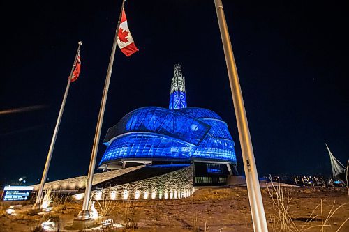 Daniel Crump / Winnipeg Free Press. The Canadian Museum for Human Rights will be lit up by a multi-coloured light show, inspired by the northern lights,  beginning at sundown to mark International Human Rights Day. For the rest of December, each night during the show, the Museum will be lit a vibrant blue for 10 minutes starting at 7:00 p.m. to honour healthcare workers. December 10, 2021.