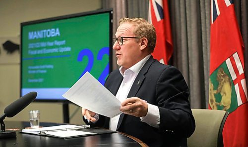 RUTH BONNEVILLE / WINNIPEG FREE PRESS

LOCAL - finance

Finance Minister Scott Fielding presents the 
2021-22 Mid-Year Report  Fiscal and Economic Update at a press conference at Legislative Building, Friday.

Dec 17th,  2021
