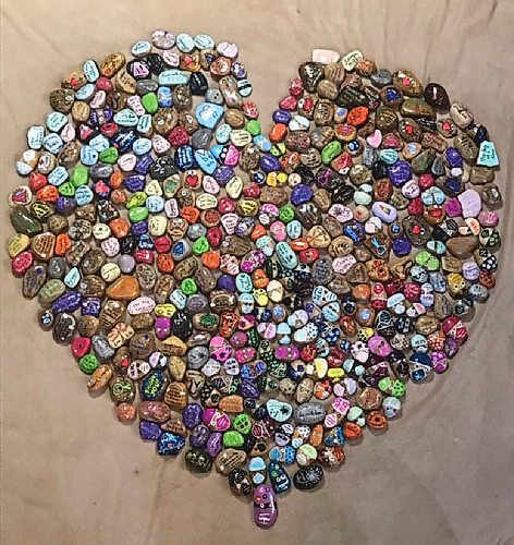 Canstar Community News The 412 Hospital Hero rocks that Brooklyn Larkin painted with her family form the shape of a heart.