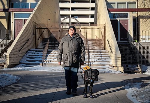JESSICA LEE / WINNIPEG FREE PRESS

Vic Pereira walks with his guide dog Porthos near his home on Wellington Crescent on December 20, 2021. Pereira thinks the city should require those who own homes or businesses to shovel the sidewalks beside them.

Reporter: Joyanne













