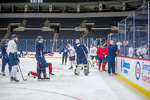 MIKAELA MACKENZIE / WINNIPEG FREE PRESS

Jets practice at Canada Life Centre in Winnipeg on Tuesday, Dec. 21, 2021. For --- story.
Winnipeg Free Press 2021.