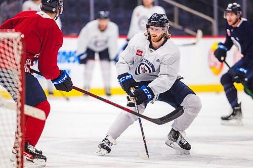 MIKAELA MACKENZIE / WINNIPEG FREE PRESS

Kyle Connor (81) at Jets practice at Canada Life Centre in Winnipeg on Tuesday, Dec. 21, 2021. For --- story.
Winnipeg Free Press 2021.