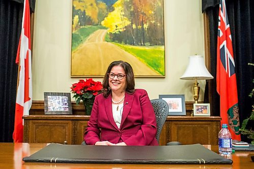 MIKAELA MACKENZIE / WINNIPEG FREE PRESS

Manitoba Premier Heather Stefanson sits with Free Press reporter Carol Sanders during a year-end interview at the Legislative Building Tuesday, December 21, 2021.
