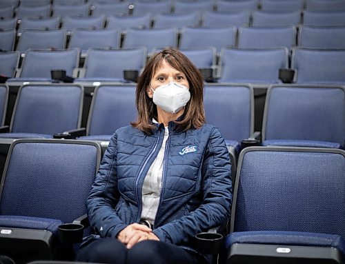 JESSICA LEE / WINNIPEG FREE PRESS

Norva Riddell, Sr. VP of Sales at True North, poses for a photo at the Canada Life Centre on December 21, 2021.

Reporter: Katie













