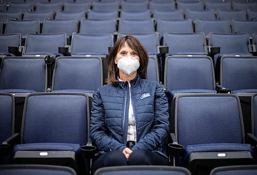 JESSICA LEE / WINNIPEG FREE PRESS

Norva Riddell, Sr. VP of Sales at True North, poses for a photo at the Canada Life Centre on December 21, 2021.

Reporter: Katie













