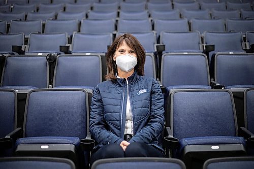 JESSICA LEE / WINNIPEG FREE PRESS

Norva Riddell, Sr. VP of Sales at True North, poses for a photo at the Canada Life Centre on December 21, 2021.

Reporter: Katie













