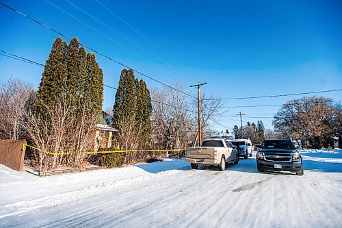 MIKAELA MACKENZIE / WINNIPEG FREE PRESS

Police investigate a scene where human remains were found in Oakville, Manitoba on Wednesday, Dec. 22, 2021. For Chris Kitching story.
Winnipeg Free Press 2021.