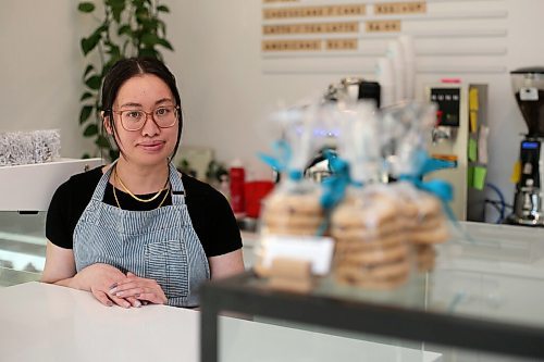 SHANNON VANRAES / WINNIPEG FREE PREE
Pinky Fuentes, owner of Pinky's Bakeshop in Osborne Village, is eligible for Manitobas new business support program. She was photographed December 22, 2021.