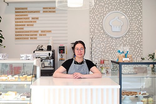 SHANNON VANRAES / WINNIPEG FREE PREE
Pinky Fuentes, owner of Pinky's Bakeshop in Osborne Village, is eligible for Manitobas new business support program. She was photographed December 22, 2021.