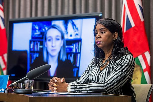 MIKAELA MACKENZIE / WINNIPEG FREE PRESS

Health minister Audrey Gordon speaks at a press conference asking the public to adjust their holiday plans at the Manitoba Legislative Building in Winnipeg on Friday, Dec. 24, 2021.  For Malak story.
Winnipeg Free Press 2021.