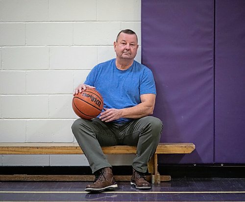 JESSICA LEE / WINNIPEG FREE PRESS

Coach John Benson is photographed at the Gordon Bell High School gym on December 20, 2021. He coached the 1981 championship basketball team.









