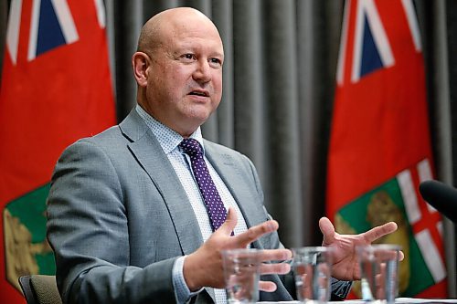 JOHN WOODS / WINNIPEG FREE PRESS
Dr. Brent Roussin, Manitoba chief public health officer, speaks during the province's latest COVID-19 update at the Manitoba legislature in Winnipeg Monday, December 27, 2021.  

Re: ?