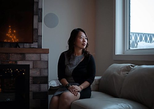 JESSICA LEE / WINNIPEG FREE PRESS

Liz Choi, CEO of Education Group Canada is photographed at her home on December 27, 2021.









