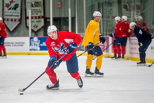 MIKAELA MACKENZIE / WINNIPEG FREE PRESS

Leon Gawanke (9) at Manitoba Moose practice at the BellMTS Iceplex in Winnipeg on Wednesday, Dec. 29, 2021. For Jason Bell story.
Winnipeg Free Press 2021.