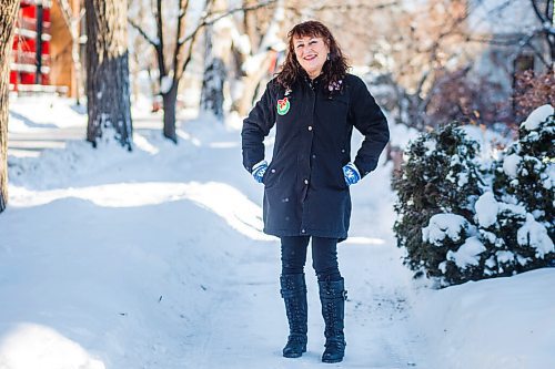 MIKAELA MACKENZIE / WINNIPEG FREE PRESS

Joanne Roach, who volunteers her time with numerous organizations, poses for a portrait in Winnipeg on Friday, Dec. 31, 2021. For Aaron Epp story.
Winnipeg Free Press 2021.