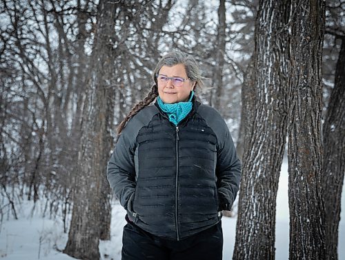 JESSICA LEE / WINNIPEG FREE PRESS

Louise May, a consultant who is helping Telpay plant trees through its donation to Winnipegs One Million Tree Challenge, poses for a photo on January 4, 2022 at La Barrière Park in La Salle.

Reporter: Joyanne









