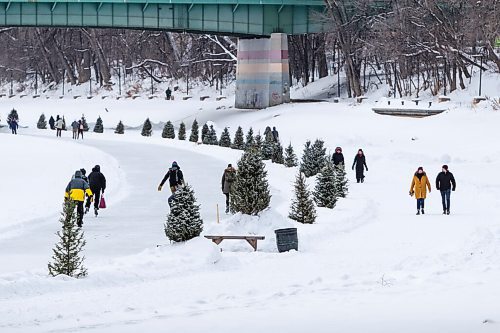 Daniel Crump / Winnipeg Free Press. People enjoy a slight reprieve from frigid winter temperatures by taking to the newly opened river trail at the Forks Saturday afternoon. January 8, 2022.