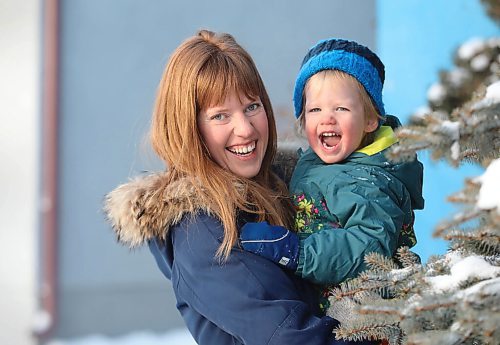 RUTH BONNEVILLE / WINNIPEG FREE PRESS

ENT - Momalong

Fun photos of  Libby Jeffrey with her son, Charlie (20months), outside their home.  

Libby Jeffrey is the creator of Momalong, an online writing group for new moms to connect and process their experiences of motherhood through prose and poetry. Libby gave birth to her first child, Charlie, two weeks after the pandemic hit Manitoba and found an online writing group that helped sooth the isolation she was experiencing. Shes since started her own group and is launching it publicly later this month.


Eva Wasney

Jan 10th,  2022
