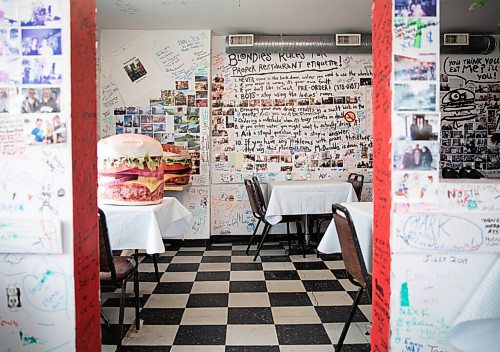 JESSICA LEE / WINNIPEG FREE PRESS
The interior of Blondies Burgers is photographed on January 11, 2022.
Reporter: Dave