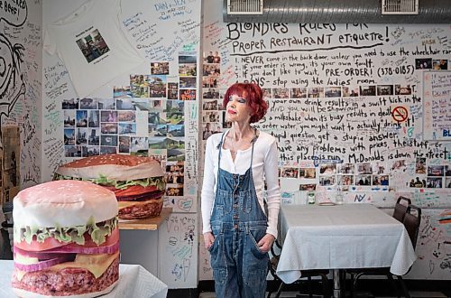 JESSICA LEE / WINNIPEG FREE PRESS
Sandy Doyle, owner of Blondies Burgers is photographed on January 11, 2022 in her restaurant which is closing after 31 years.
Reporter: Dave