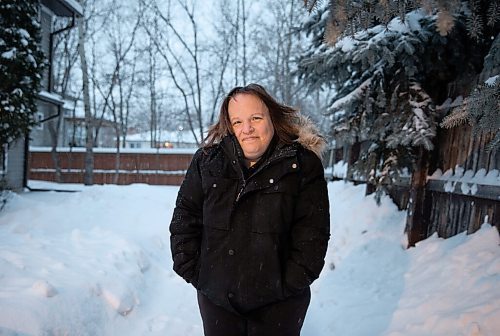 JESSICA LEE / WINNIPEG FREE PRESS

Jennifer Wilder poses for a photo near her home on January 12, 2022.

Reporter: Maggie







