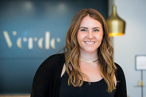 MIKAELA MACKENZIE / WINNIPEG FREE PRESS

Colleen Lamirande, Verde Salons director of education and business development, poses for a portrait at the certified carbon neutral salon in Winnipeg on Wednesday, Jan. 12, 2022. For Gabby story.
Winnipeg Free Press 2022.