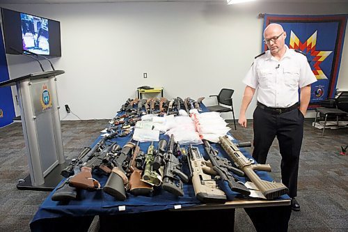 MIKE DEAL / WINNIPEG FREE PRESS
Winnipeg Police Inspector Elton Hall of the Organized Crime Unit speaks about Operation Phoenix during a press conference at Winnipeg Police Headquarters Thursday morning.
See Erik Pindera story
220113 - Thursday, January 13, 2022.