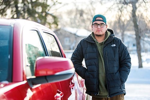 MIKAELA MACKENZIE / WINNIPEG FREE PRESS

Kevin Settee, who got COVID just before the New Year and went through monoclonal antibody treatment, poses for a portrait on Thursday, Jan. 13, 2022. For Danielle/Dylan story.
Winnipeg Free Press 2022.