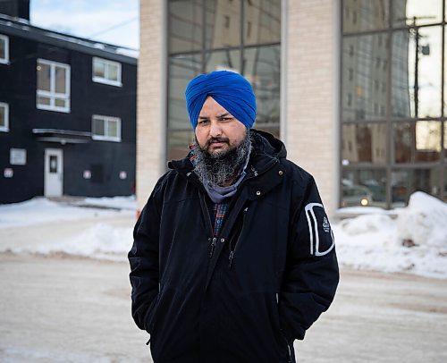 JESSICA LEE / WINNIPEG FREE PRESS

Gurmeet Singh, 41, owns and operates the Duffy's cab that Ghebrehet drives. He poses for a photo on January 13, 2022 near the offices of Unicity Taxi. 

Reporter: Erik








