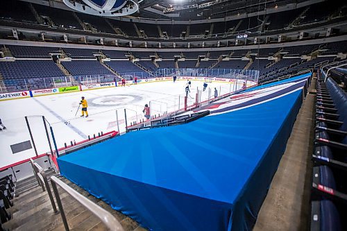 MIKAELA MACKENZIE / WINNIPEG FREE PRESS

Seat covers at the Canada Life Centre during Jets practice in Winnipeg on Monday, Jan. 17, 2022. For Jeff Hamilton story.
Winnipeg Free Press 2022.