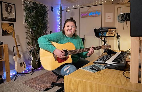 JESSICA LEE / WINNIPEG FREE PRESS

Lana Winterhalt, a singer songwriter and audio producer, has started a group to promote and connect women, non-binary and trans artists and producers in the city. She is photographed in her home studio on January 17, 2022.

Reporter: Eva








