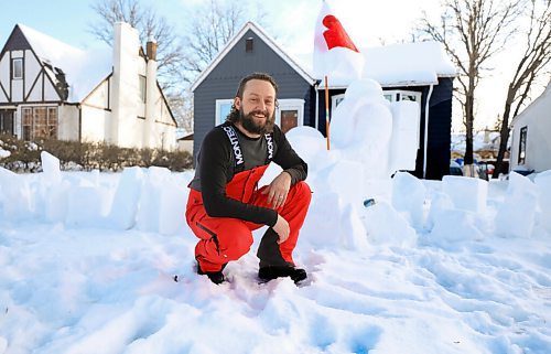 RUTH BONNEVILLE / WINNIPEG FREE PRESS

Local Space man snow sculpture

St. Vital Homeowner, Brad Gerbrandt, with his snow sculpture made of a space man holding a heart flag outside his home Monday. 

Gerbrandt. made the sculpture and named it n the name of love, because he was disgusted with the division hes seen around COVID.


Jan 17th,  20227