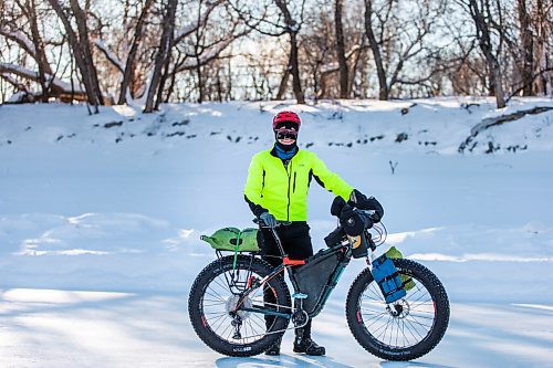 MIKAELA MACKENZIE / WINNIPEG FREE PRESS

Daniel Perry, who recently finished a 160 mile winter endurance cycling race, poses for a portrait with his bike in Winnipeg on Wednesday, Jan. 19, 2022. For Ben Waldman story.
Winnipeg Free Press 2022.