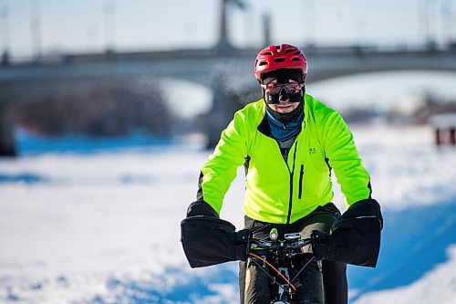 MIKAELA MACKENZIE / WINNIPEG FREE PRESS

Daniel Perry, who recently finished a 160 mile winter endurance cycling race, rides his bike in Winnipeg on Wednesday, Jan. 19, 2022. For Ben Waldman story.
Winnipeg Free Press 2022.