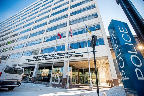 MIKAELA MACKENZIE / WINNIPEG FREE PRESS

The Winnipeg Police Service headquarters, where an individual doused himself in flammable liquid and attempted to light himself on fire, in Winnipeg on Wednesday, Jan. 19, 2022. For --- story.
Winnipeg Free Press 2022.