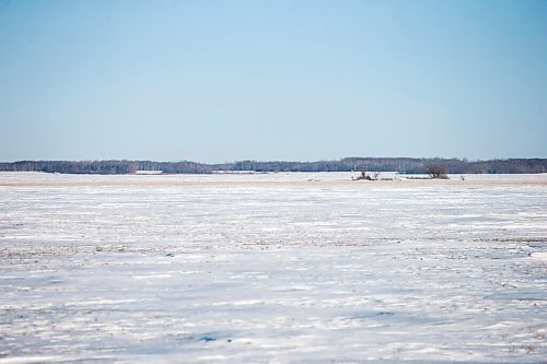 MIKAELA MACKENZIE / WINNIPEG FREE PRESS

Snowy fields near the Canada/US border about 10km east of Emerson on Thursday, Jan. 20, 2022. Two adults, one teenager, and one infant were found deceased in the area. For Chris Kitching story.
Winnipeg Free Press 2022.