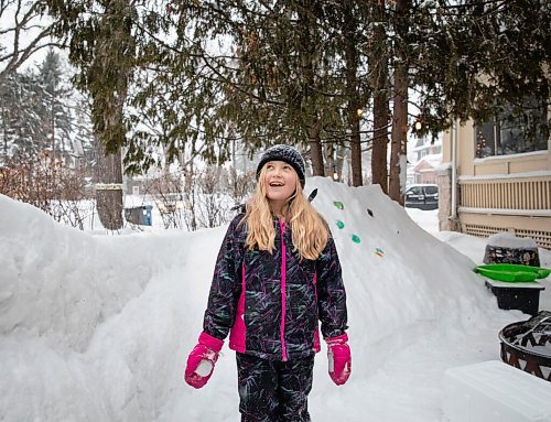 JESSICA LEE / WINNIPEG FREE PRESS

Kaya Raimbault is photographed at the ice castle she built with the help of her neighbour Maurice "Mo" Barriault on January 21, 2022.

Reporter: Melissa






