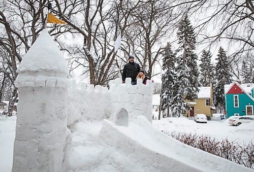 JESSICA LEE / WINNIPEG FREE PRESS

Kaya Raimbault (right) and Maurice "Mo" Barriault, neighbours who formed an unlikely friendship, are photographed on January 21, 2022 at the ice castle they built.

Reporter: Melissa




