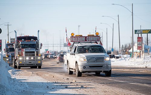 Mike Sudoma / Winnipeg Free Press
A truck with a Freedom Convoy sign leads the rest of the truckers taking part in the drive from Vancouver to Ottawa to oppose vaccine mandates.
January 25, 2022