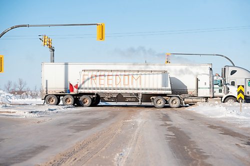 Mike Sudoma / Winnipeg Free Press
A semi truck with the words Freedom written on the cargo trailer, makes its way past Headingley, Mb Tuesday afternoon as party of the Freedom Convoy from Vancouver to Ottawa.
January 25, 2022