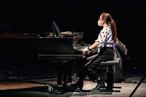 Daniel Crump / Winnipeg Free Press. Pianist Naomi Woo perform during a rehearsal for the Winnipeg New Music Festival Digital Landscapes at the Centennial Concert Hall in Winnipeg. January 24, 2022.