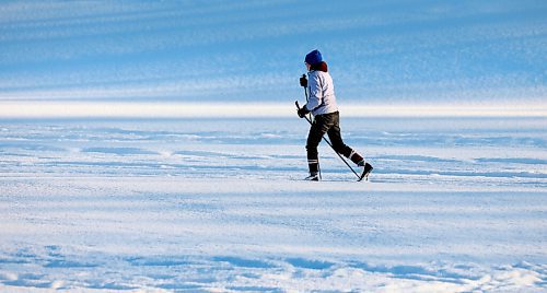 RUTH BONNEVILLE / WINNIPEG FREE PRESS

Local - Standup

A woman cross country skis  along the Assiniboine River in the late afternoon Tuesday.  

Jan 25th,  2022
